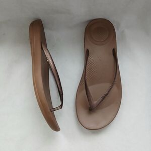 FitFlop Womens 8 Sandal Bronze Iqushion Ergonomic Flip Flops